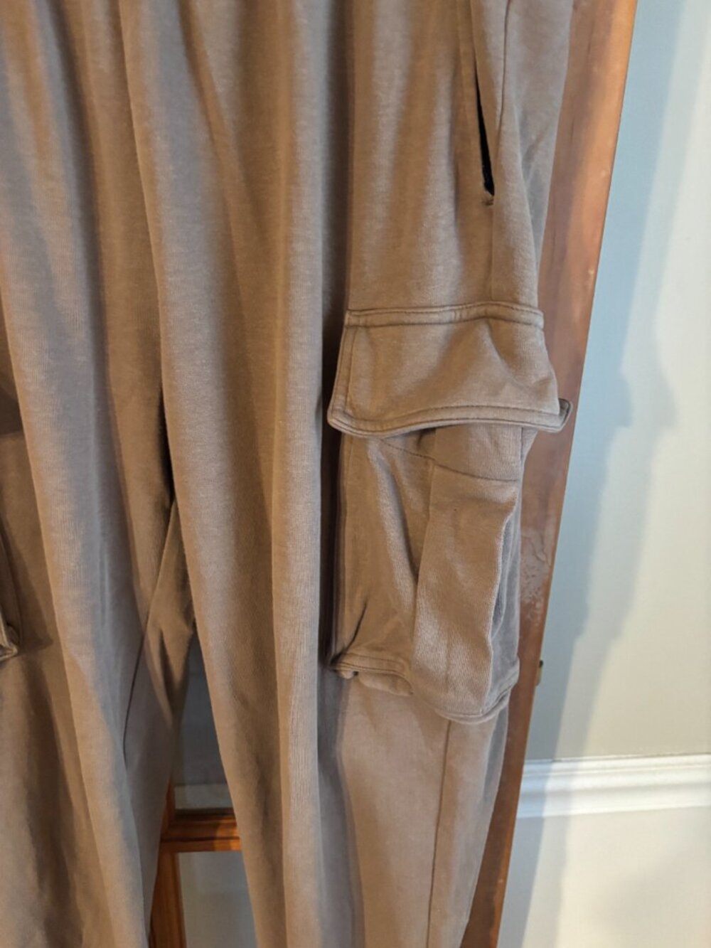 Gap Fit Men's Tan Cargo Jogger SZ: M - Picture 4 of 11